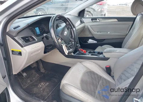 2015 Hyundai Sonata Sport z USA, uszkodzony, nr VIN 5NPE34AF2FH136973